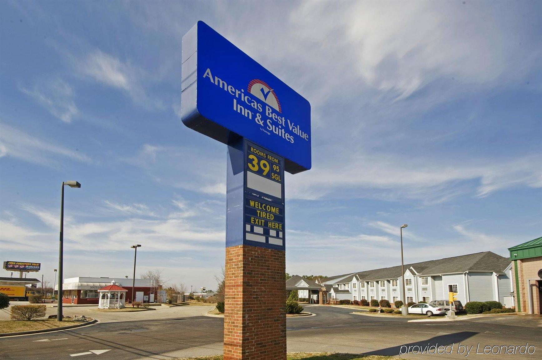 America'S Best Value Inn & Suites-Mcdonough Bagian luar foto